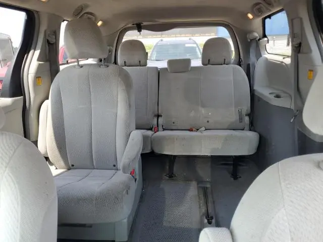 2011 TOYOTA SIENNA LE  