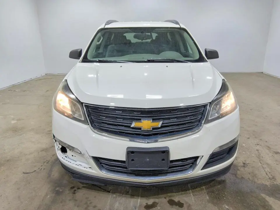 2015 CHEVROLET TRAVERSE LS  