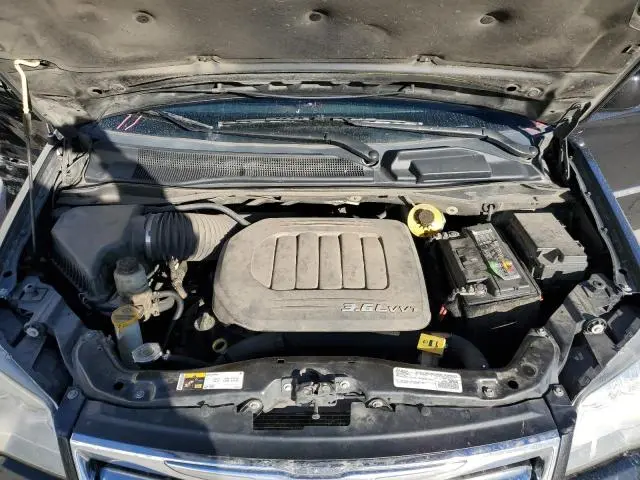 2016 CHRYSLER TOWN & COUNTRY TOURING  