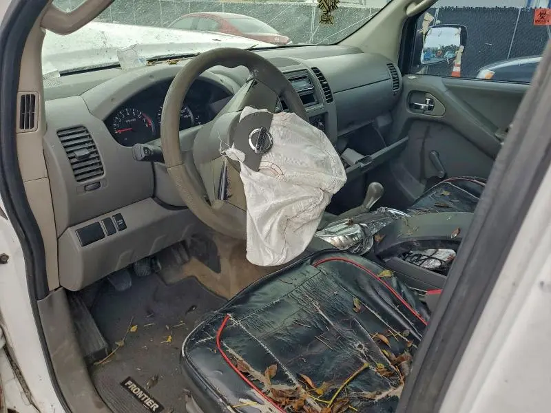 2011 NISSAN FRONTIER S  