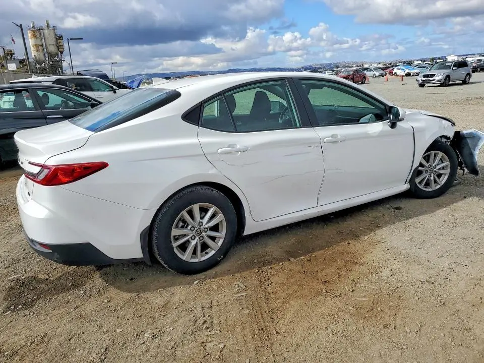 2025 TOYOTA CAMRY LE  
