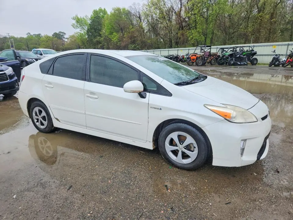 2013 TOYOTA PRIUS FOUR  