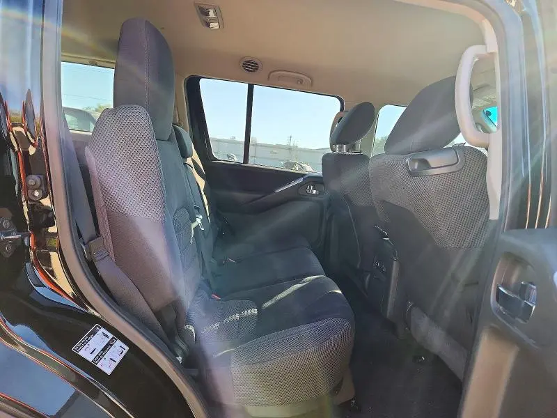 2012 NISSAN PATHFINDER S  