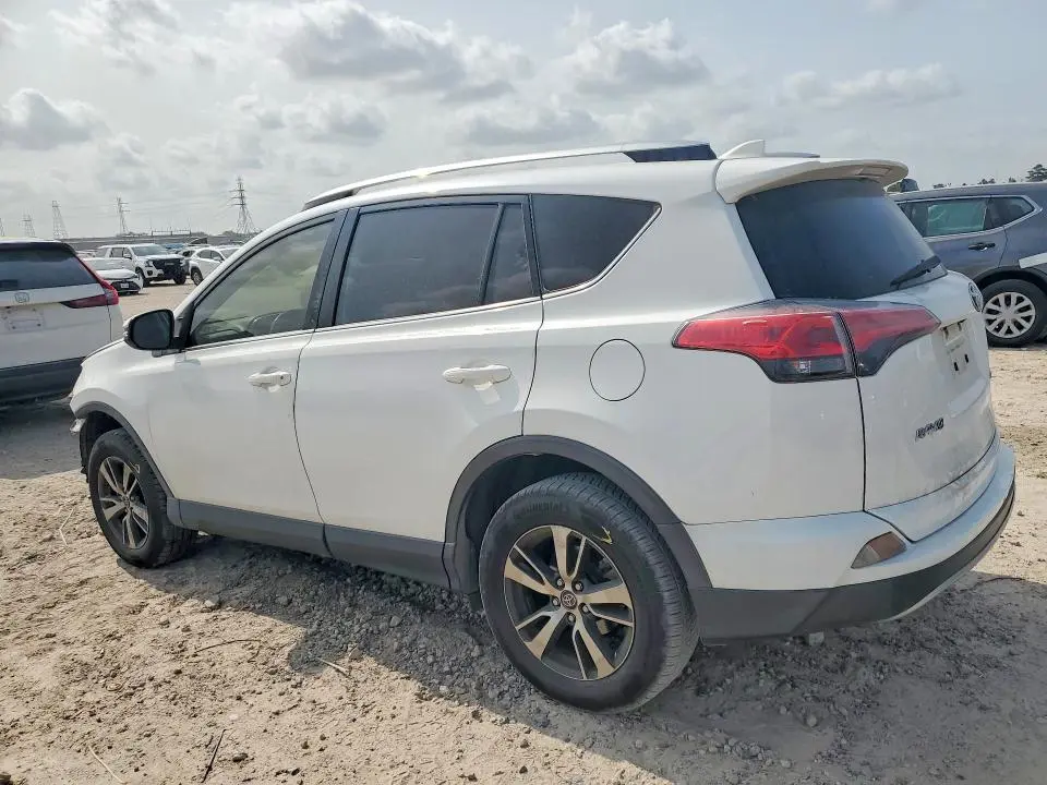 2018 TOYOTA RAV4 XLE  