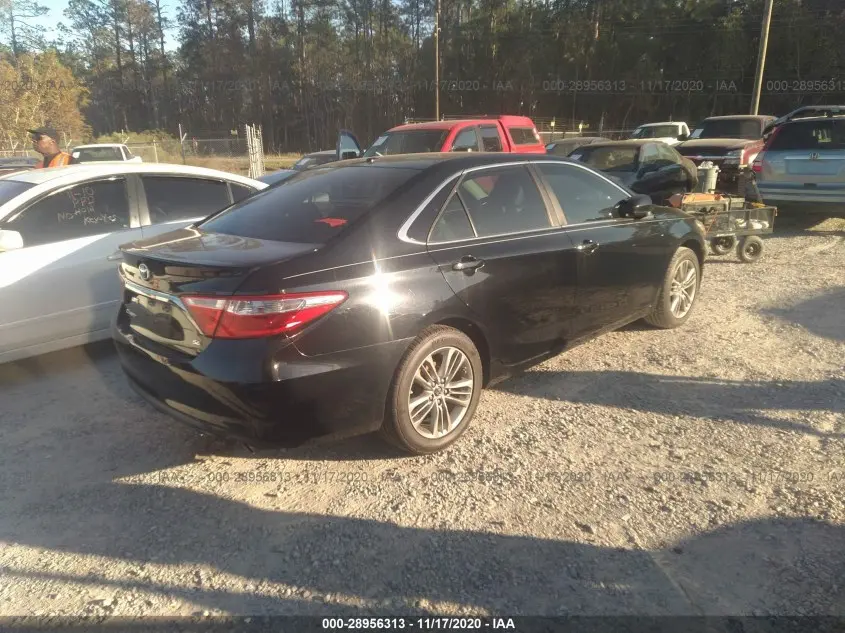 2015 TOYOTA CAMRY SE