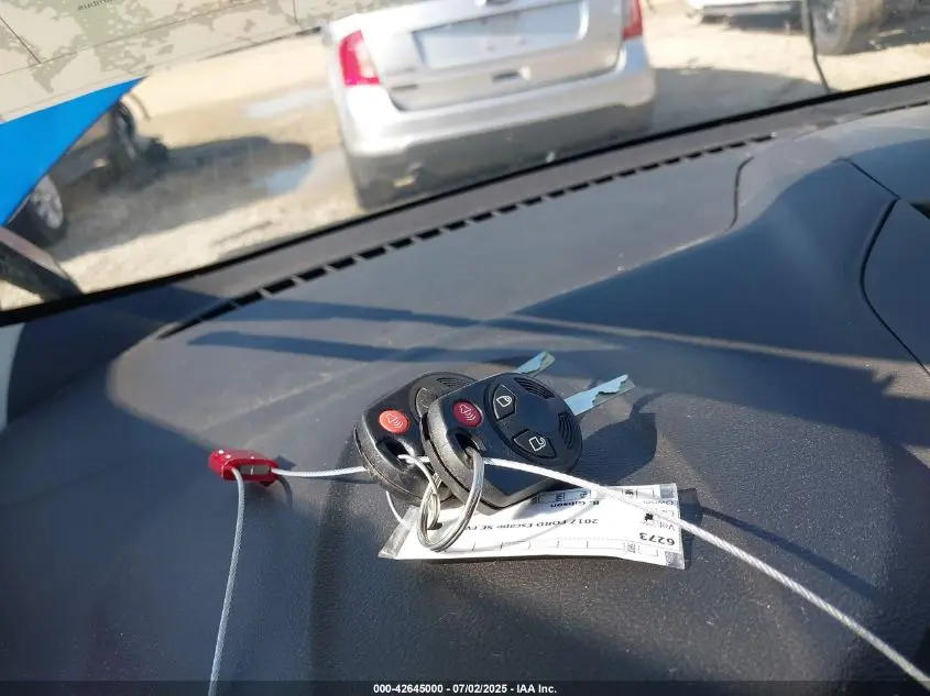 2017 FORD ESCAPE SE
