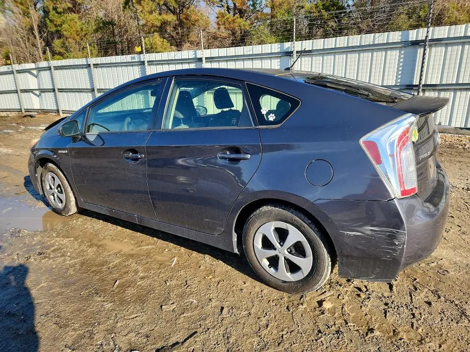 2013 TOYOTA PRIUS ONE  