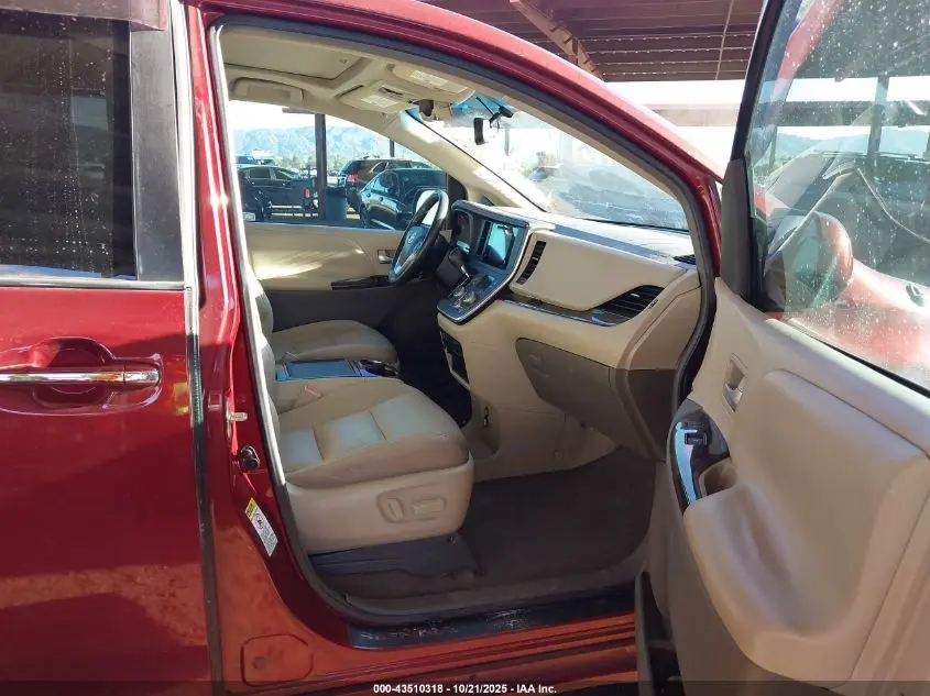2015 TOYOTA SIENNA XLE 8 PASSENGER