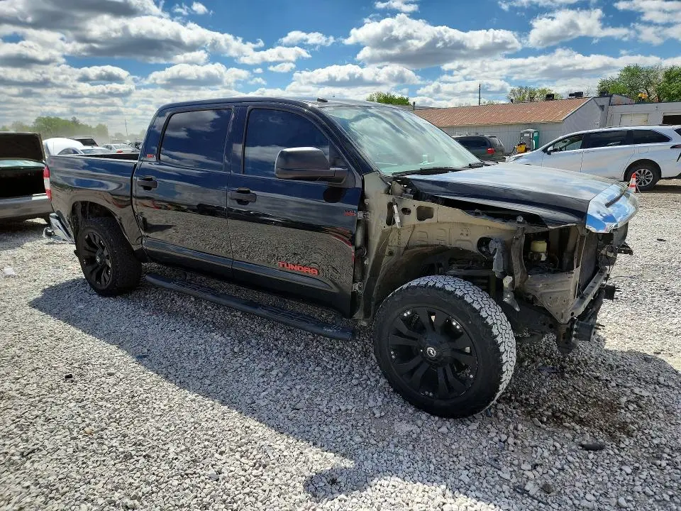 2016 TOYOTA TUNDRA CREWMAX SR5  