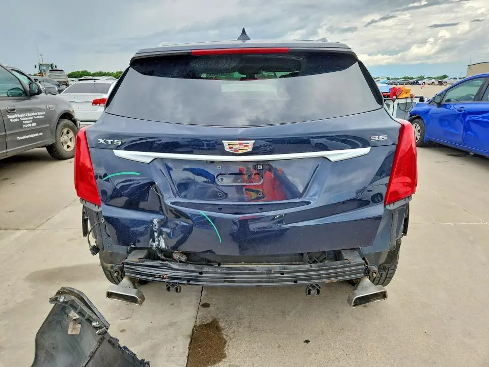 2017 CADILLAC XT5 LUXURY  