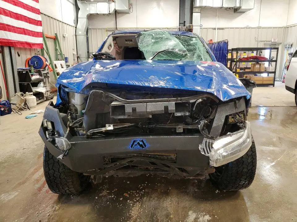 2018 TOYOTA TACOMA SR5 V6  