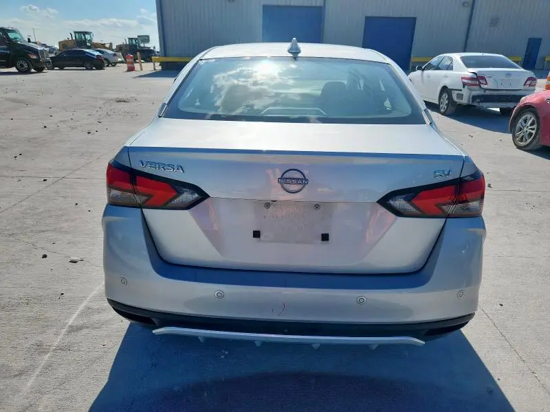 2023 NISSAN VERSA SV  