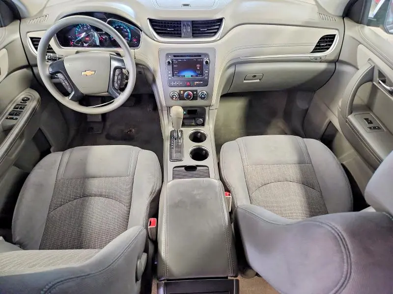 2013 CHEVROLET TRAVERSE LS  