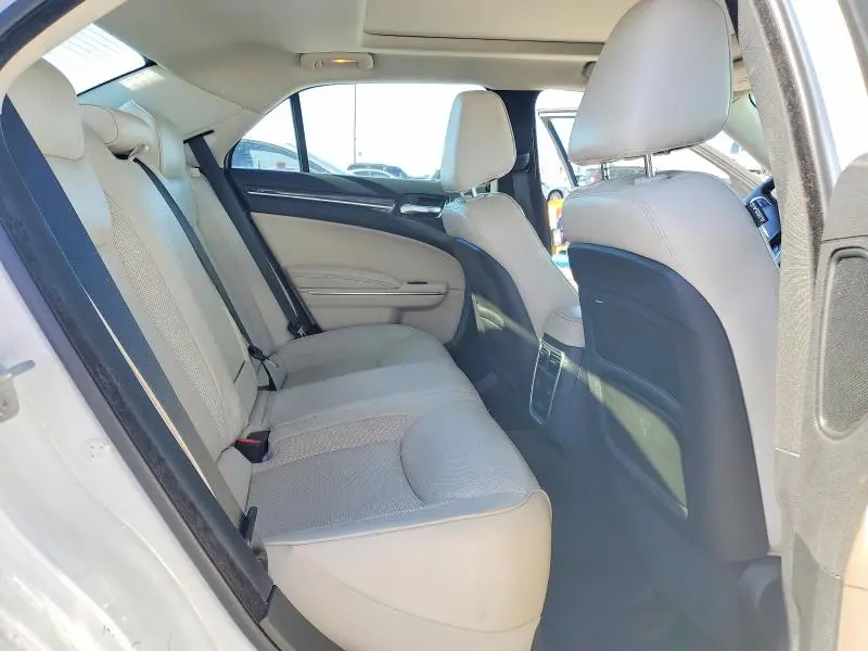 2017 CHRYSLER 300C   
