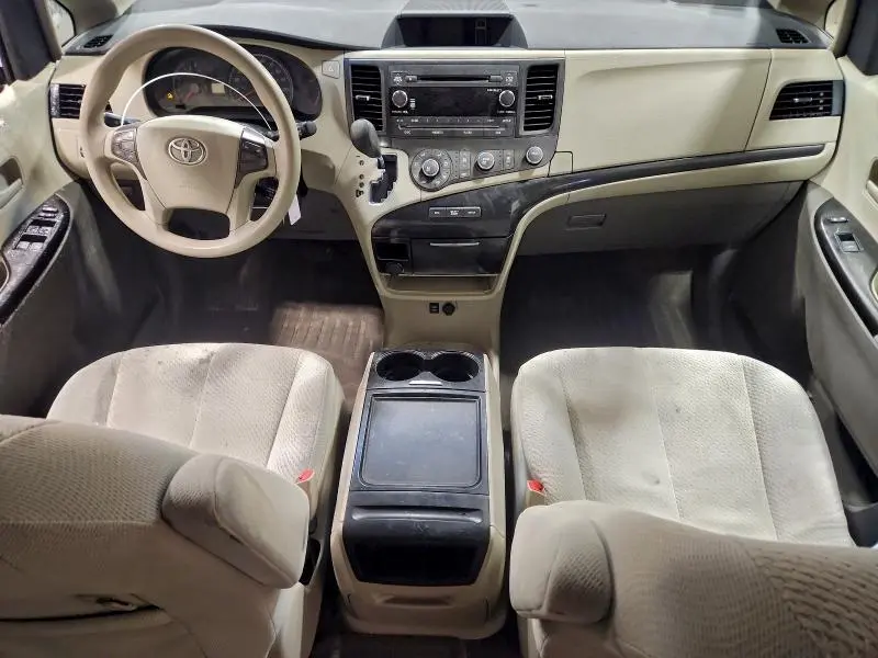 2012 TOYOTA SIENNA LE  