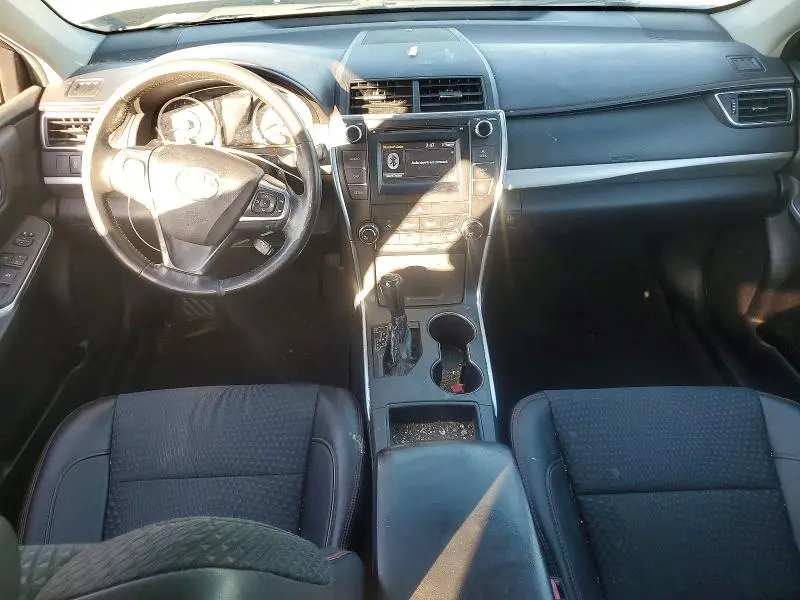 2015 TOYOTA CAMRY SE  