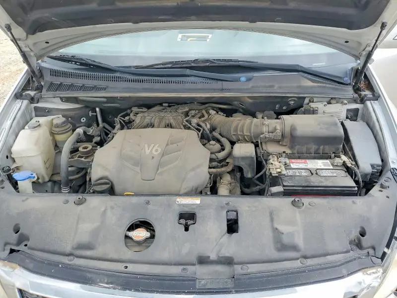 2012 KIA SEDONA LX  
