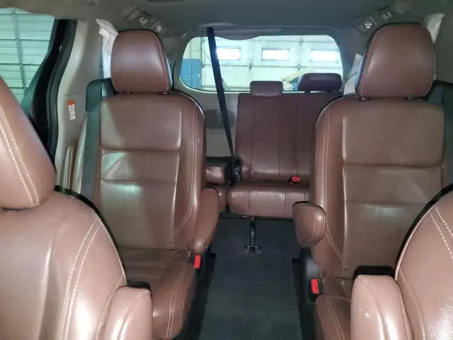 2020 TOYOTA SIENNA XLE  
