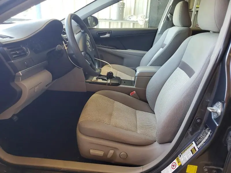 2013 TOYOTA CAMRY LE  