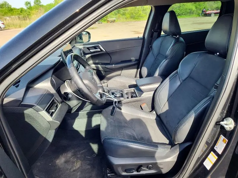 2023 MITSUBISHI OUTLANDER SE  