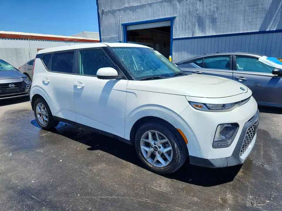 2020 KIA SOUL S  