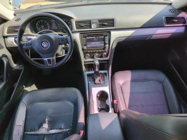 2013 VOLKSWAGEN PASSAT SE  
