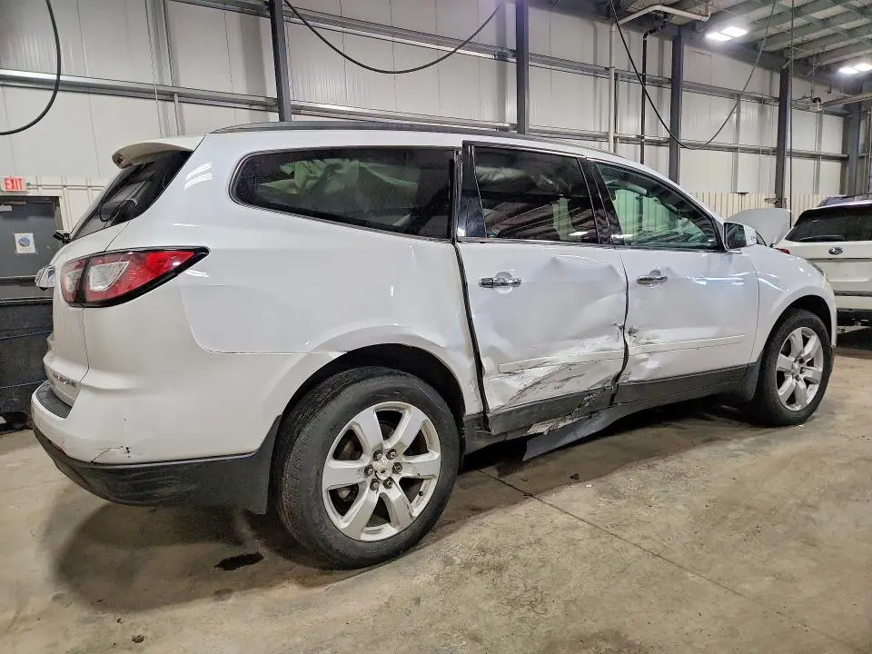 2016 CHEVROLET TRAVERSE LT  