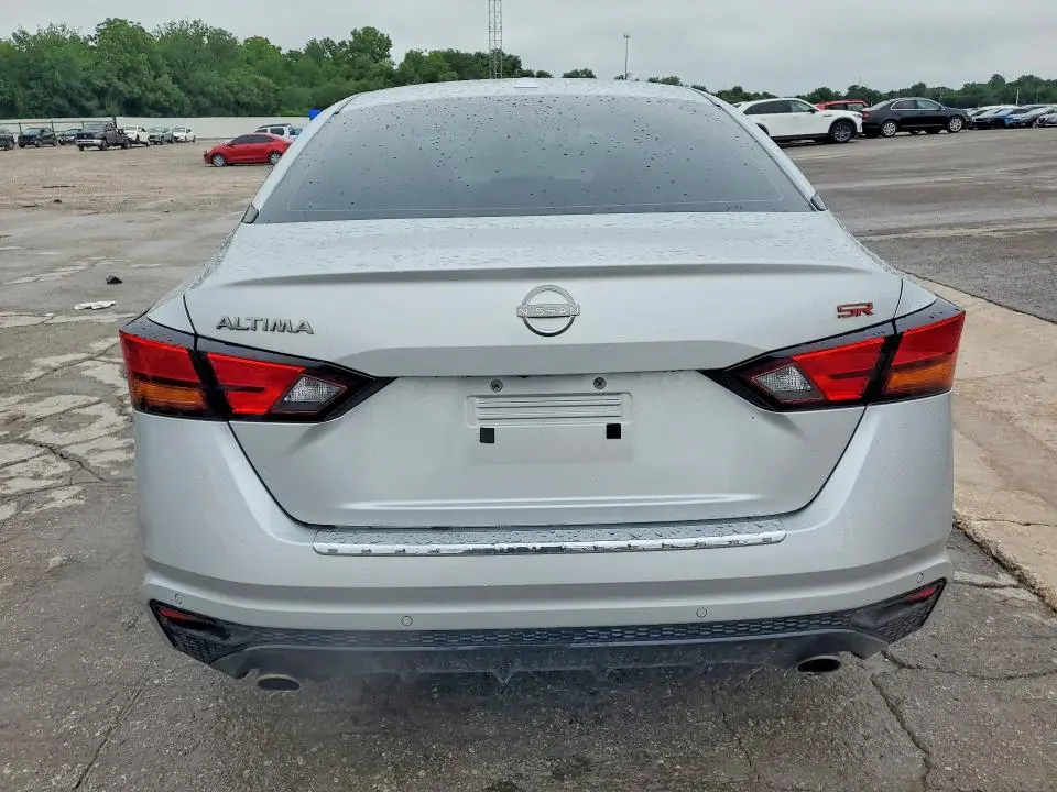 2023 NISSAN ALTIMA SR  