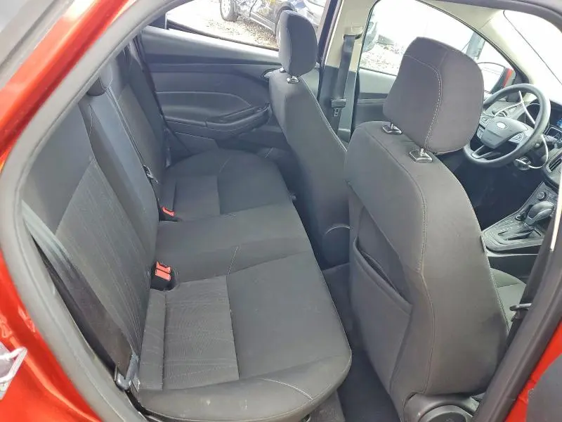 2018 FORD FOCUS SE  