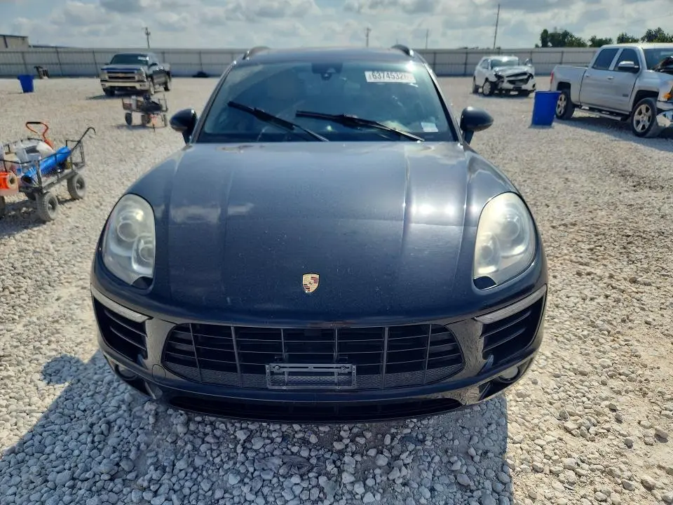 2017 PORSCHE MACAN   