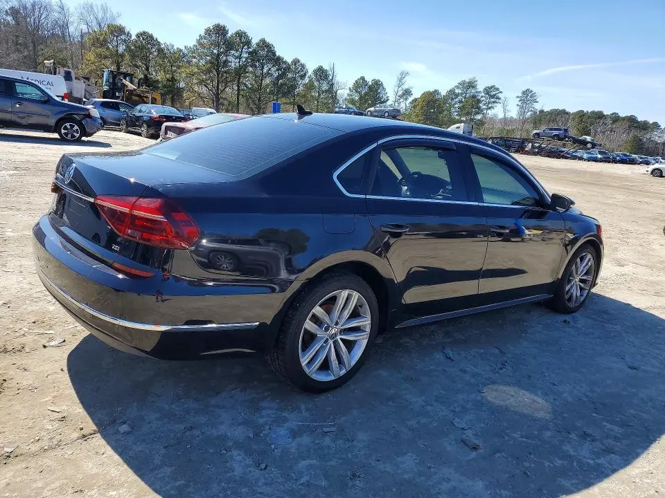 2018 VOLKSWAGEN PASSAT SE  