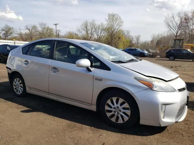 2013 TOYOTA PRIUS PLUG-IN   