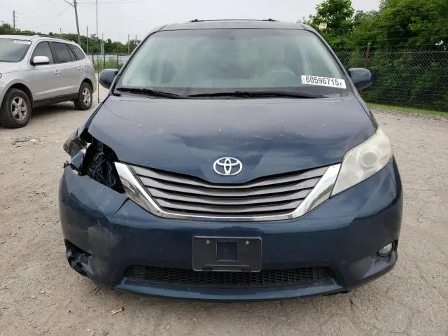2012 TOYOTA SIENNA XLE  