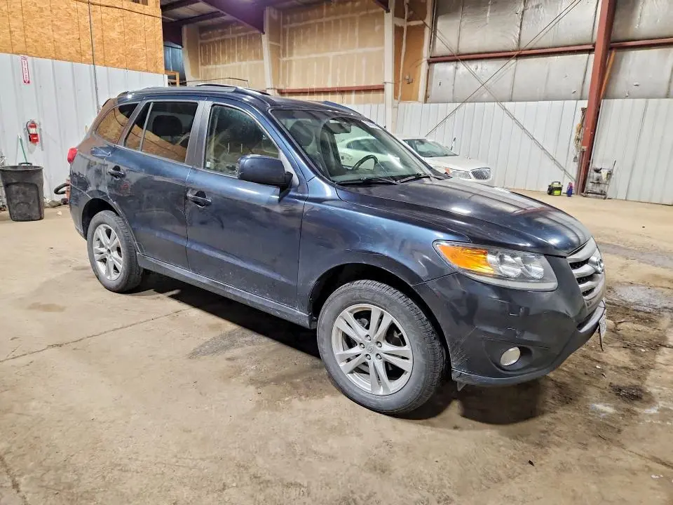 2012 HYUNDAI SANTA FE SE  
