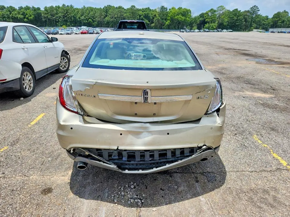 2011 LINCOLN MKS   