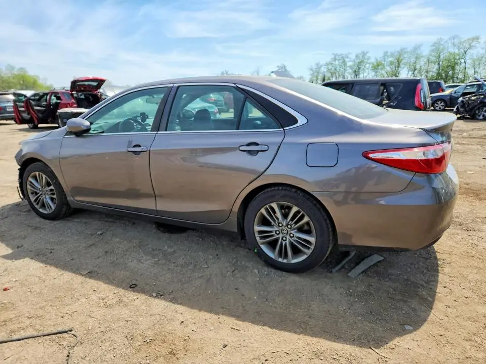 2017 TOYOTA CAMRY SE  