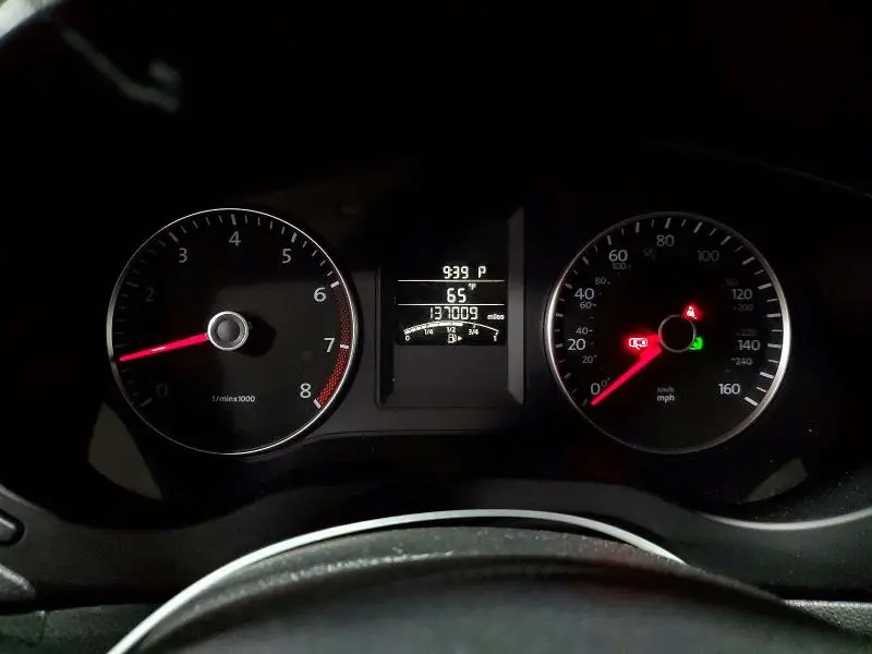 2012 VOLKSWAGEN JETTA SE  