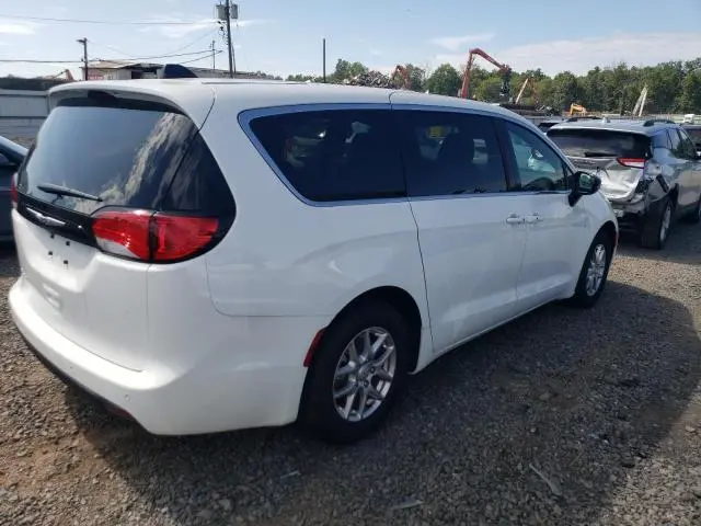 2025 CHRYSLER VOYAGER LX  