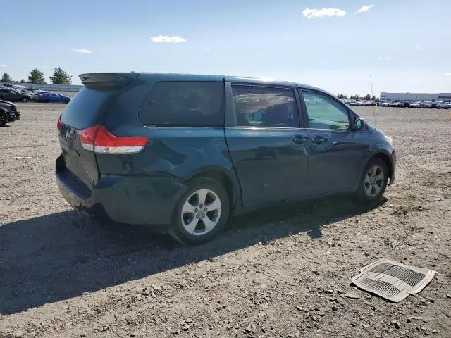2011 TOYOTA SIENNA BASE  
