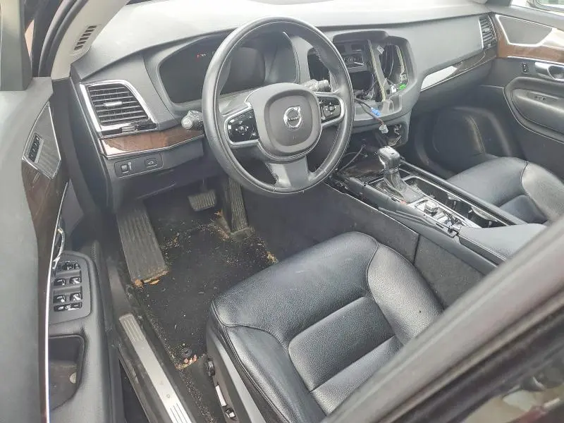 2016 VOLVO XC90 T6  