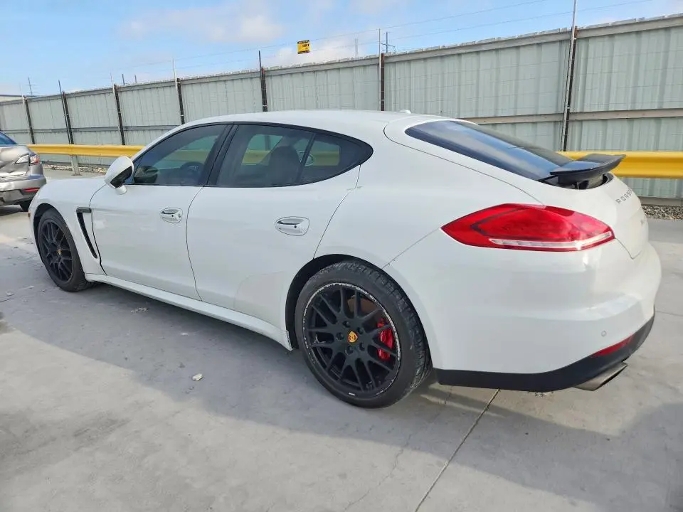 2016 PORSCHE PANAMERA 2  
