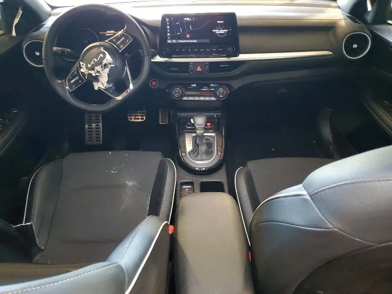 2024 KIA FORTE GT LINE  