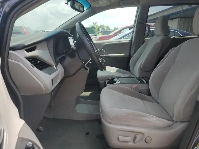 2015 TOYOTA SIENNA LE  