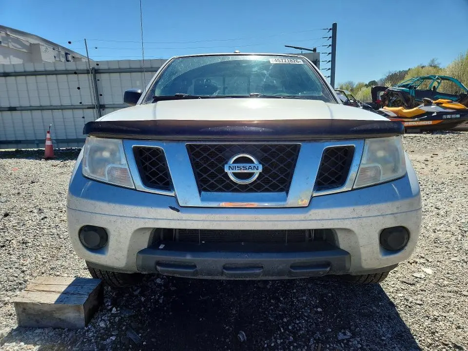 2013 NISSAN FRONTIER S  