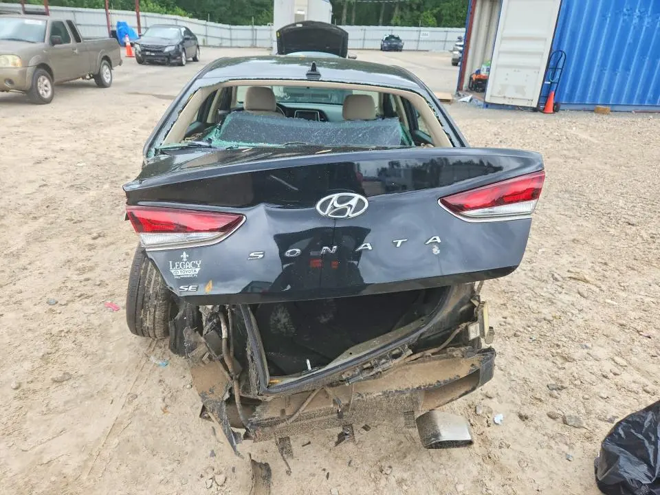 2018 HYUNDAI SONATA SE  