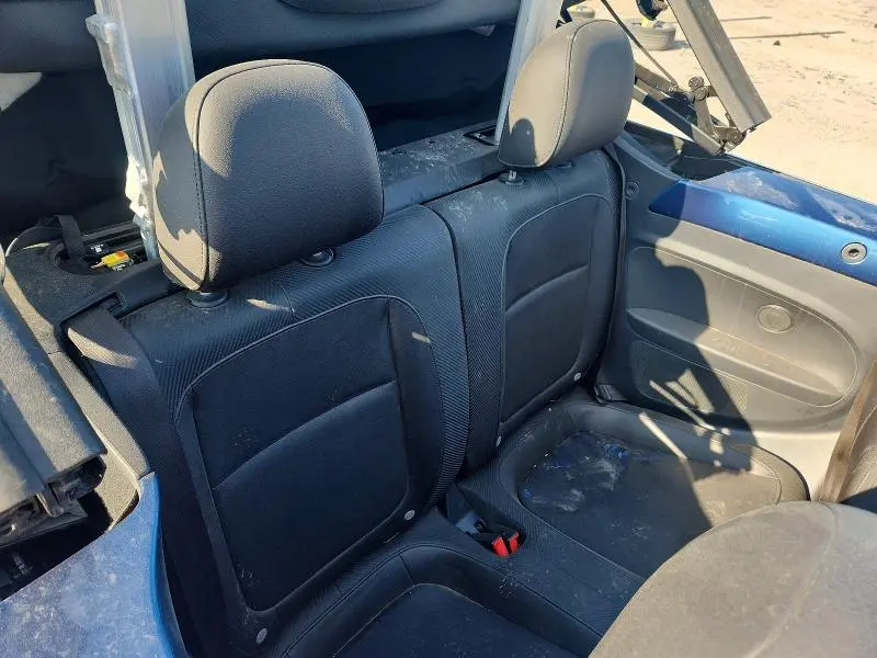 2017 VOLKSWAGEN BEETLE S/SE  
