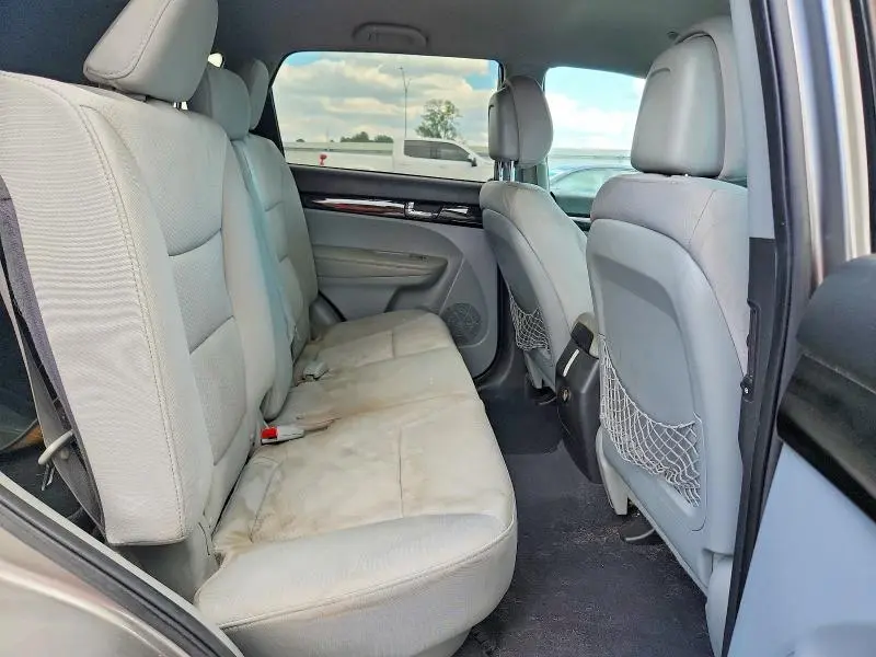 2012 KIA SORENTO LX  