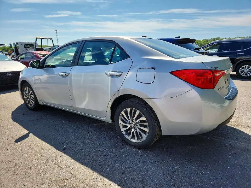 2019 TOYOTA COROLLA XLE  