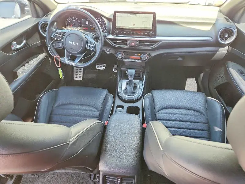 2023 KIA FORTE GT LINE  