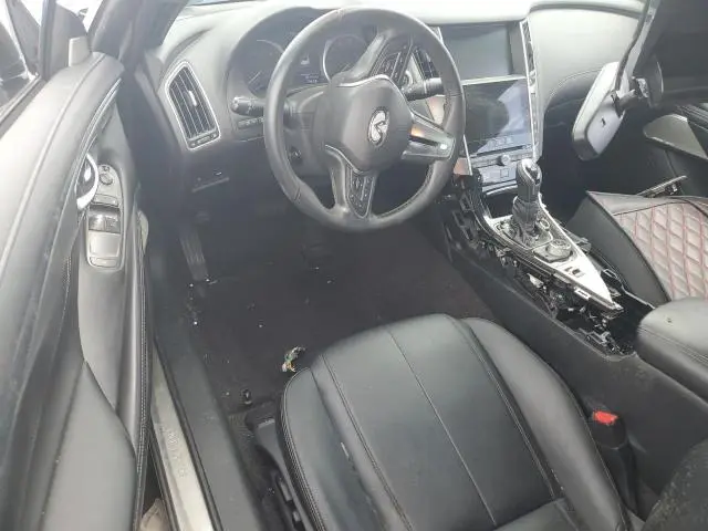 2018 INFINITI Q60 LUXE 300  